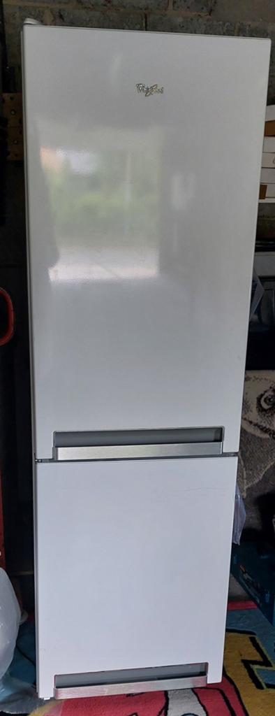 Whirlpool Frigo met diepvries, Elektronische apparatuur, Koelkasten en IJskasten, Ophalen, Zo goed als nieuw, Met aparte vriezer