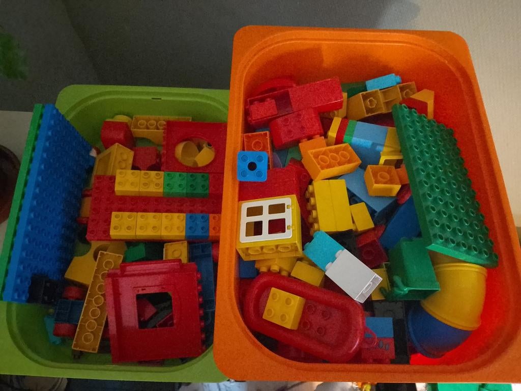 Twee trofast(kleine en middelgrote) vol duplo, Enlèvement