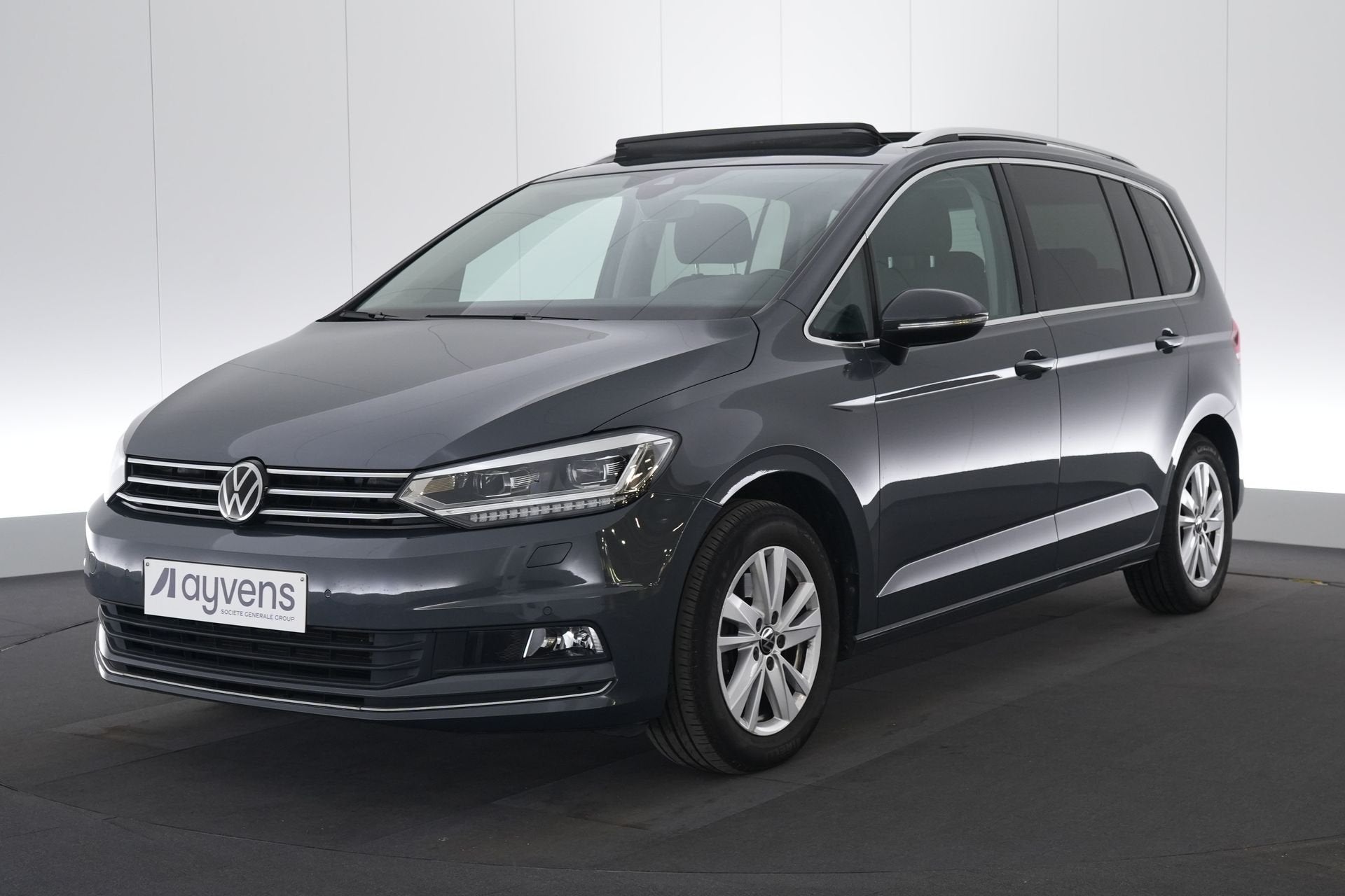 (2EHJ606) VOLKSWAGEN TOURAN, Autos, Argent ou Gris, Achat, https://public.car-pass.be/vhr/4b7edb43-f306-4672-9f7c-95b63e84d3b8
