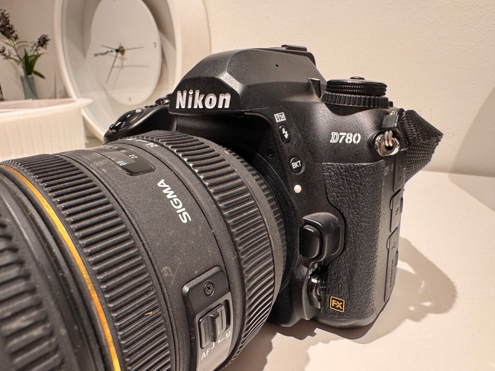 Nikon D780 plein format + Sigma 24 - 70 2:8 et 70 -200 2:8, Enlèvement, Comme neuf, Chargeur, Nikon