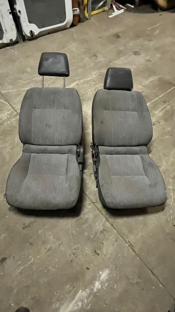Voorstoelen Nissan King Cab set gebruikt, Auto-onderdelen, Interieur en Bekleding, Nissan, Gebruikt, Ophalen