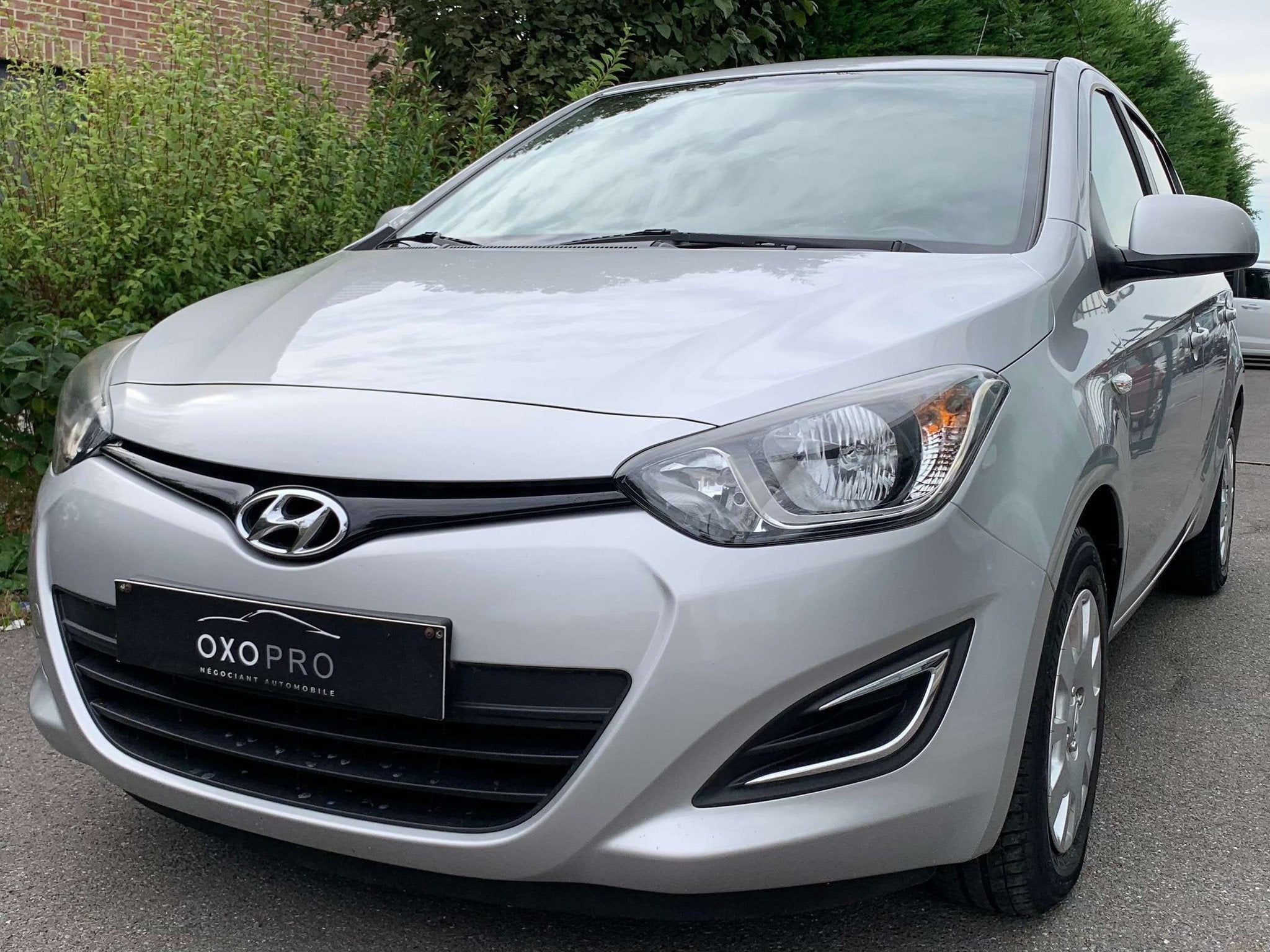 Hyundai i20 1.2i ESSENCE / AIRCO / RADAR RECUL / PRIX À EMP, Auto's, Voorwielaandrijving, Euro 5, Gebruikt, 62 kW