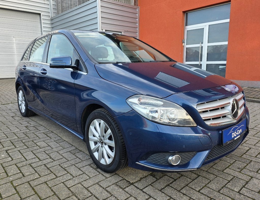 Mercedes-Benz B 180 d - 10/2012, Auto's, Voorwielaandrijving, Euro 5, Stof, Zwart