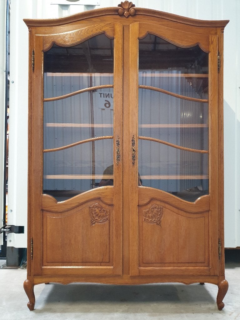 Louis XV Stijl vitrinekast. Het kan geleverd worden., Ophalen, Gebruikt, Eikenhout