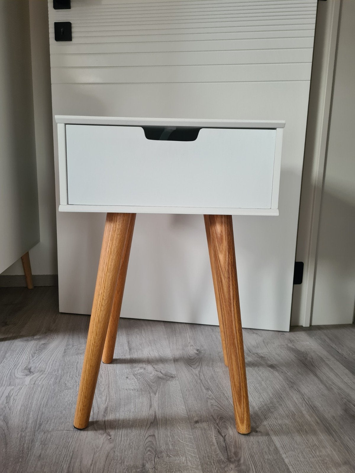 1 nachtkastje, Ophalen