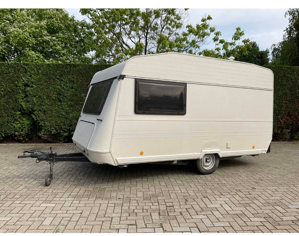Caravan Knaus 4106 op te knappen, Vast bed, Particulier, 4 tot 5 meter, Knaus