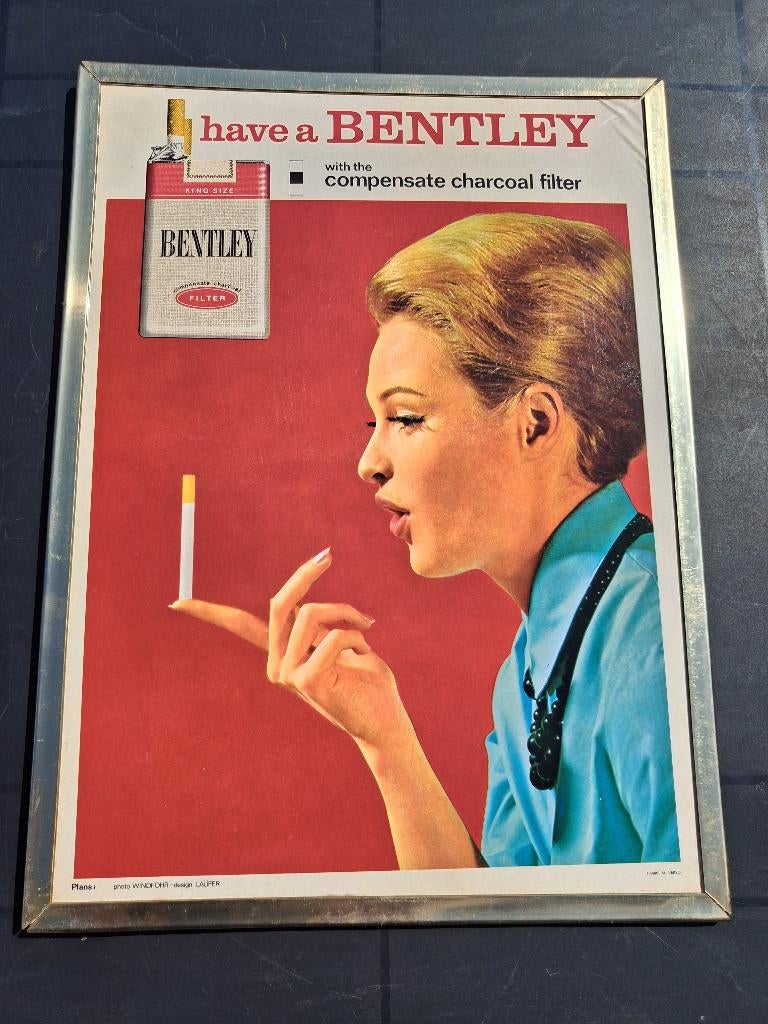 cigarettes Bentley... timbre fiscal 2F, Collections, Enlèvement ou Envoi, Comme neuf, Panneau publicitaire