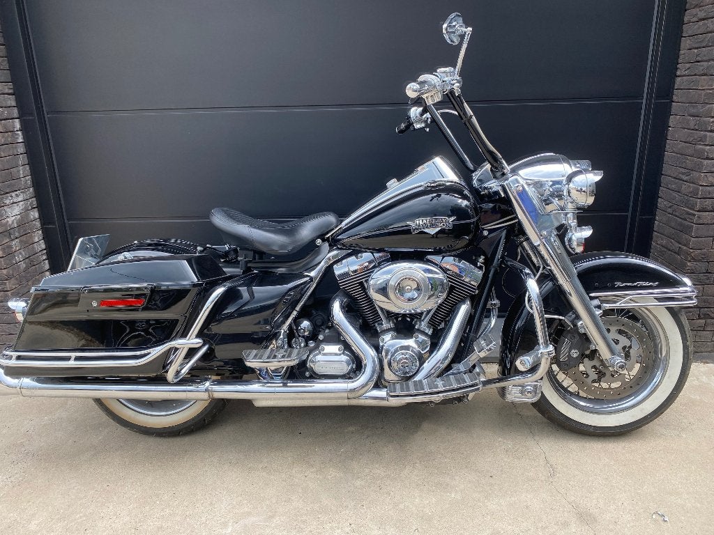 Harley Davidson - Road King - scull versie, 2 cilinders, 1690 cc, Chopper, Sportuitlaat