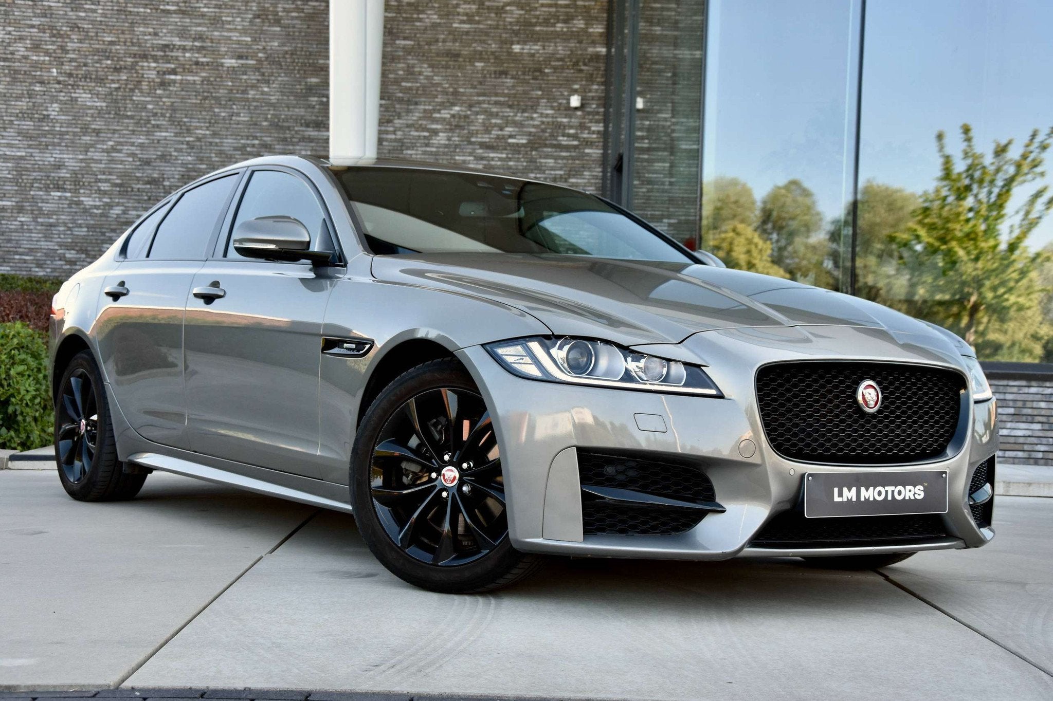 Jaguar XF XF 2.0 T AWD *R-Sport* *PANO DAK* (bj 2018), Auto's, Automaat, 4 deurs, Achterwielaandrijving, Gebruikt