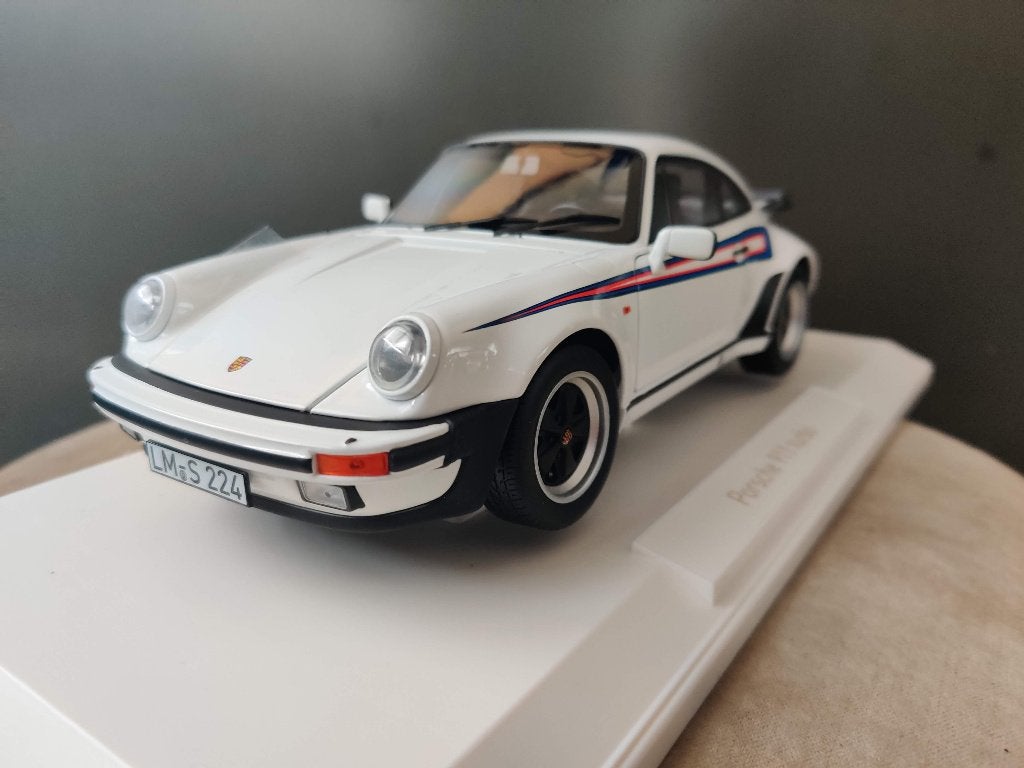 Porsche 911 Turbo 3.3 1980 Norev 1/18e neuve, en boîte., Enlèvement ou Envoi, Neuf, Voiture, Norev