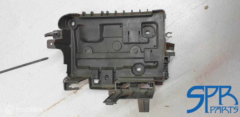 OPEL CORSA D Accubak 13296473 ACCUCONSOLE ACCU CONSOLE BAK, Auto-onderdelen, Accu's en Toebehoren, Opel, Gebruikt, Ophalen of Verzenden