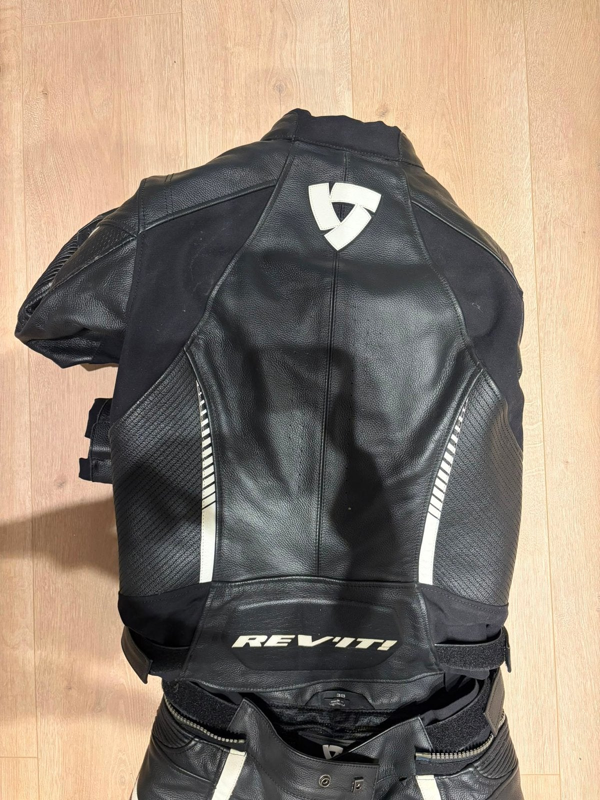 Motopak, Motoren, Ophalen