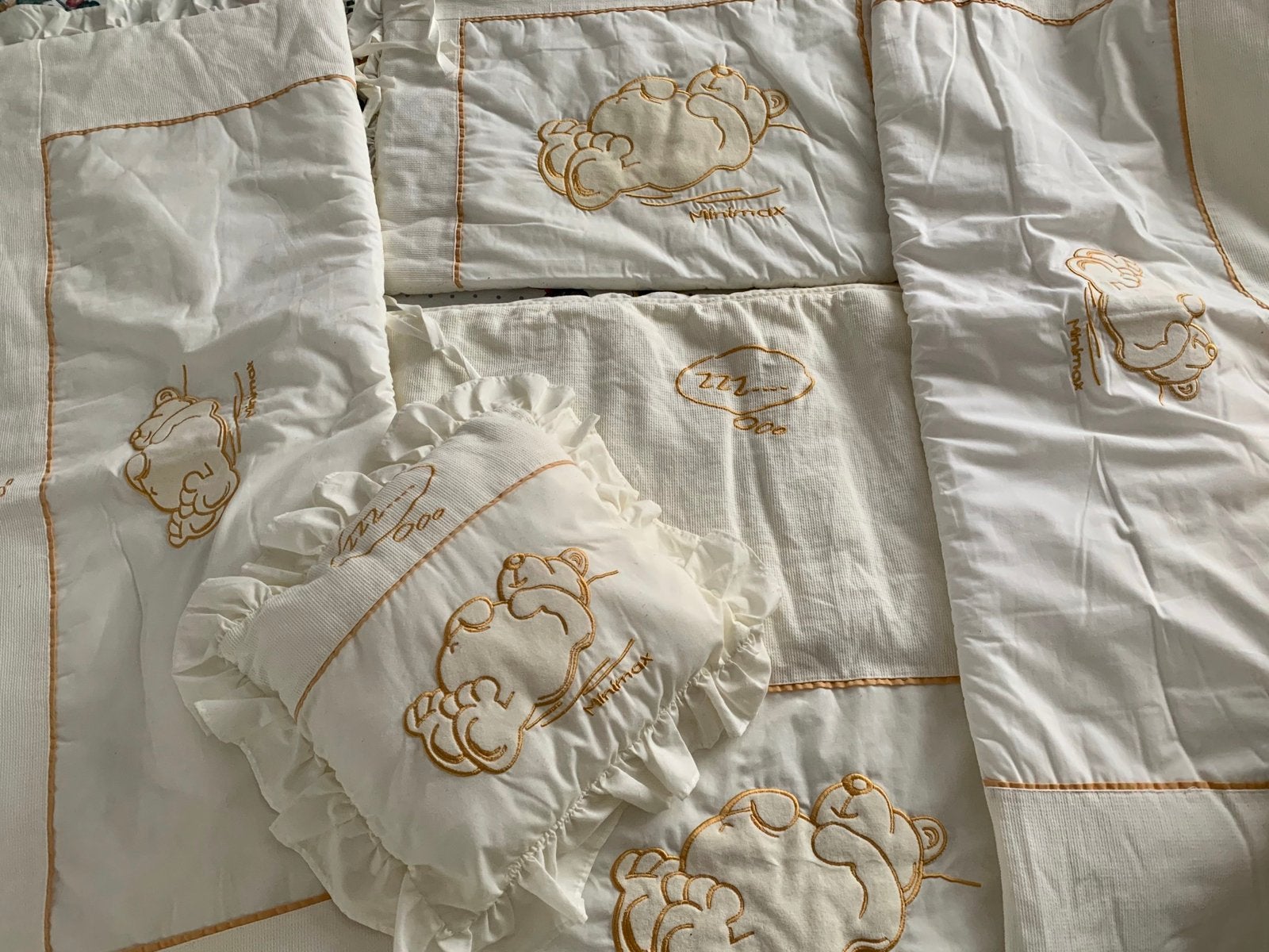 Bumper voor babybedje, Ophalen, Zo goed als nieuw, Bedomrander