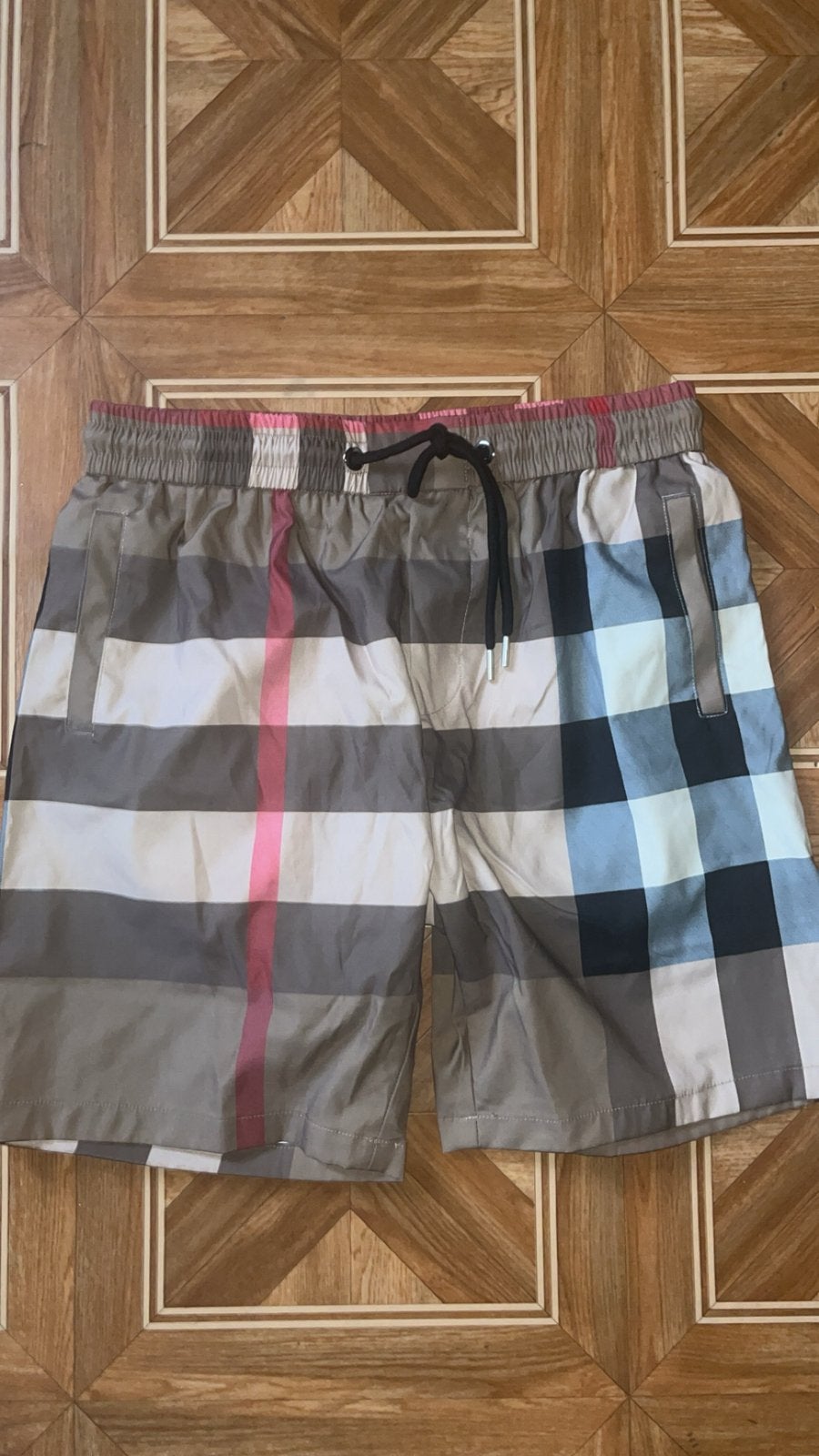 Burberry short, Ophalen of Verzenden, Maat 52/54 (L)