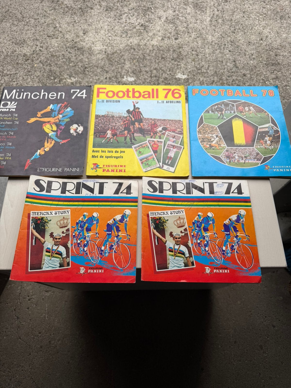 Verzameling voetbal en wielrenners boeken, Livres, BD, Comme neuf, Enlèvement