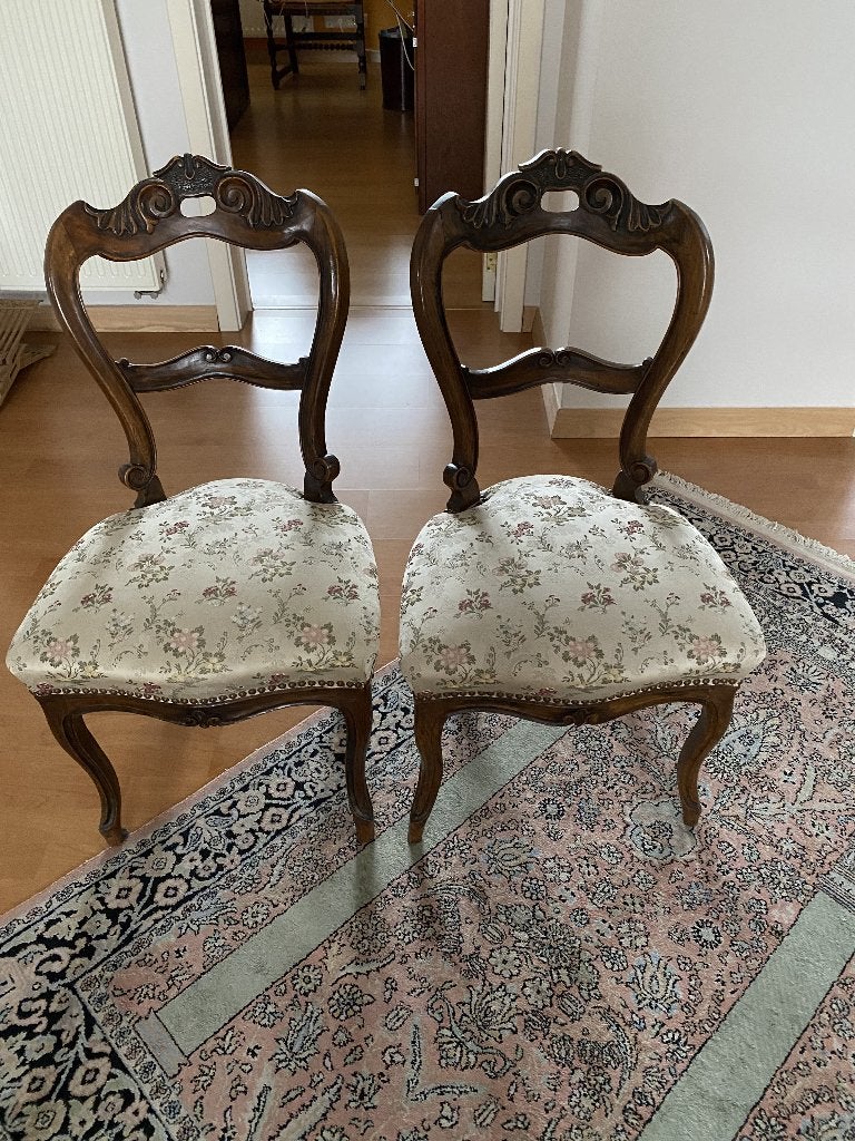 Chaises anciennes, Enlèvement