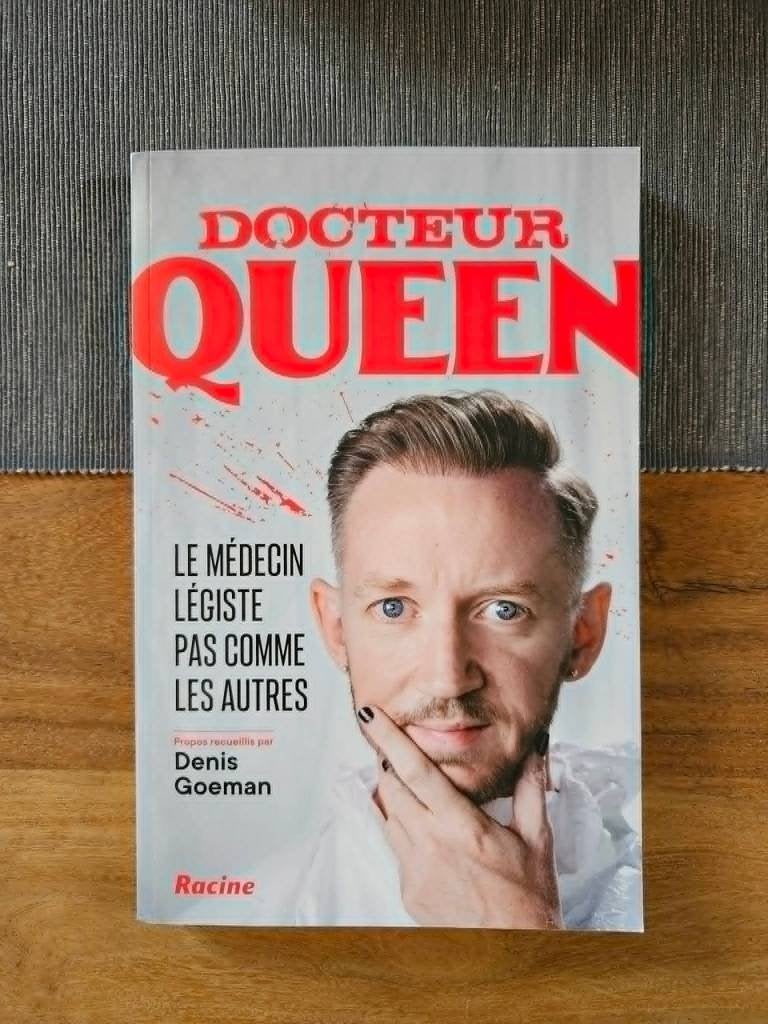 Livre Docteur QUEEN le médecin légiste pas comme les autres, Enlèvement ou Envoi, Comme neuf, Science