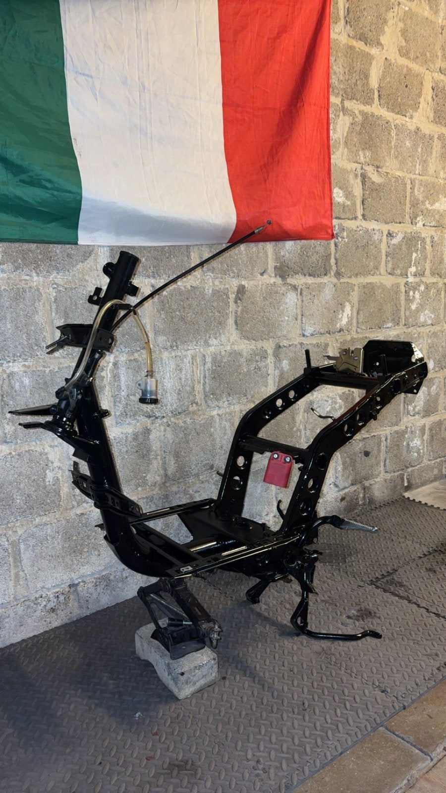 125-180 Typhoon frame, Ophalen, Zo goed als nieuw, Frame