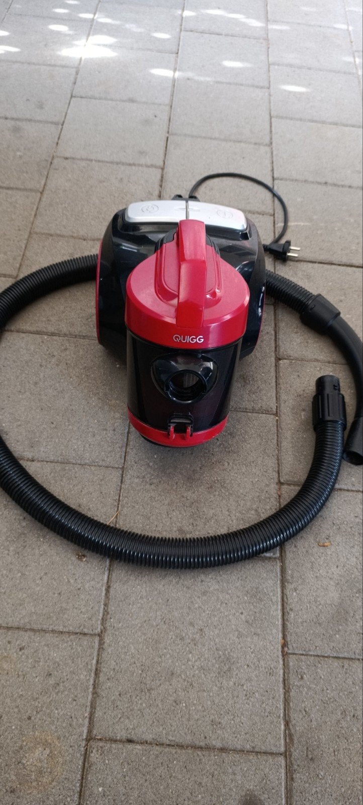 Aspirateur sans sac Quigg Cyclone (850 W - 1,5 L), Electroménager, Réservoir, Enlèvement, Utilisé, Moins de 1 200 watts