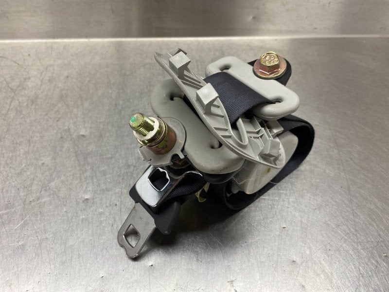 CEINTURE DE SECURITE ARRIERE CENTRALE Sirion 2 (M3), Utilisé, Daihatsu