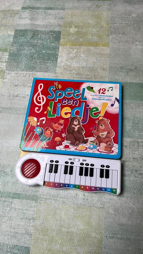 Pianoboek met kinderliedjes, Ophalen, Zo goed als nieuw, Jongen of Meisje