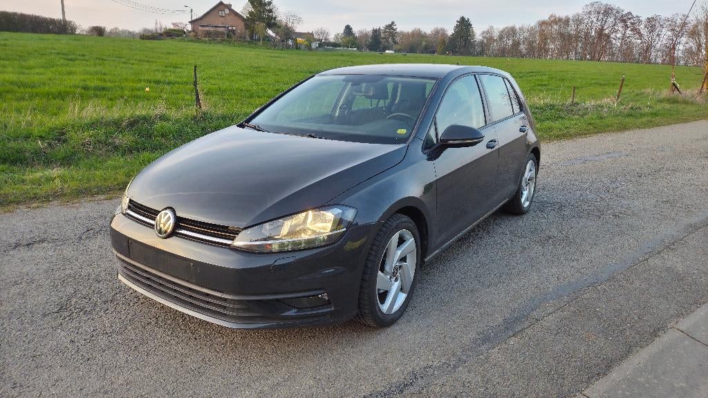 Golf 7 1,0 TSI 2017 5 P clim (très économique), Autos, Volkswagen, Particulier, Golf, Airbags, Ordinateur de bord, Verrouillage central