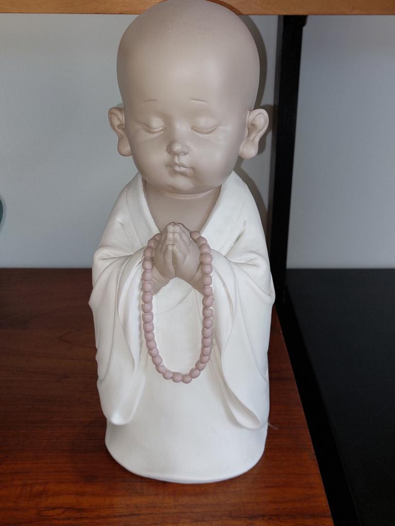 Moine bouddhiste de 33 cm de haut neuf, Collections, Enlèvement ou Envoi