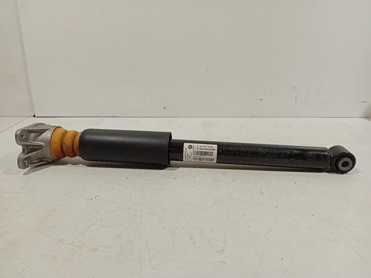 Schokbreker rechts achter BMW 2 serie, Onderdelen@venauto.nl, Van der Ven Autorecycling B.V., Gebruikt, Ettenseweg 76, 4706 PB Roosendaal, The Netherlands