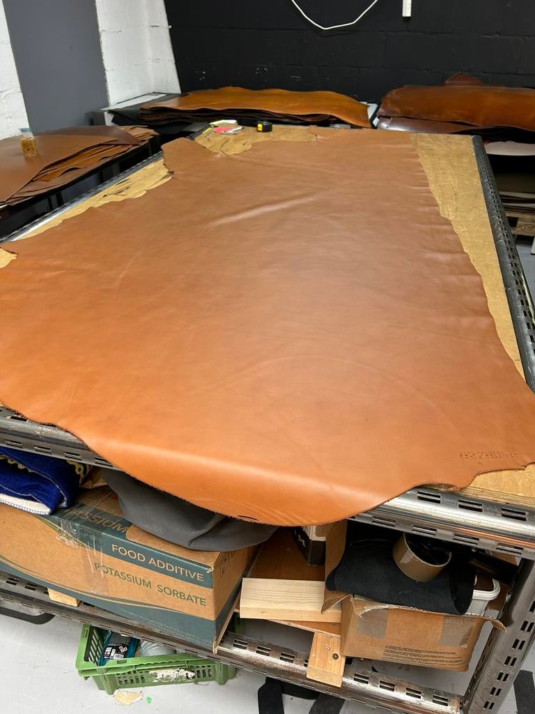 Cognac bruin halve huid 1.5 mm dikte soepel en glad A-276, Ophalen of Verzenden, Zo goed als nieuw