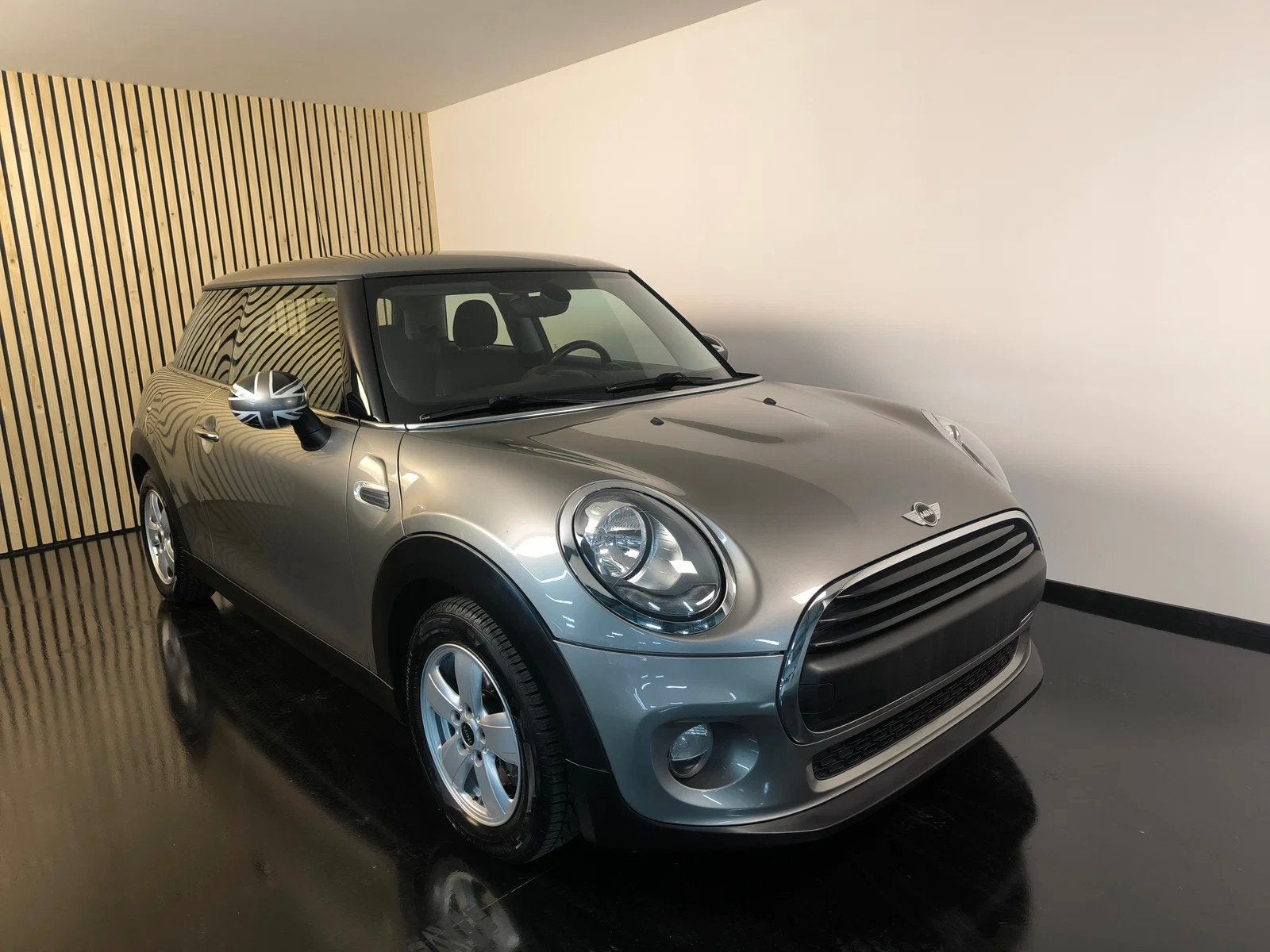 MINI One, Autos, Mini, Argent ou Gris, Achat, Entreprise, 2 portes