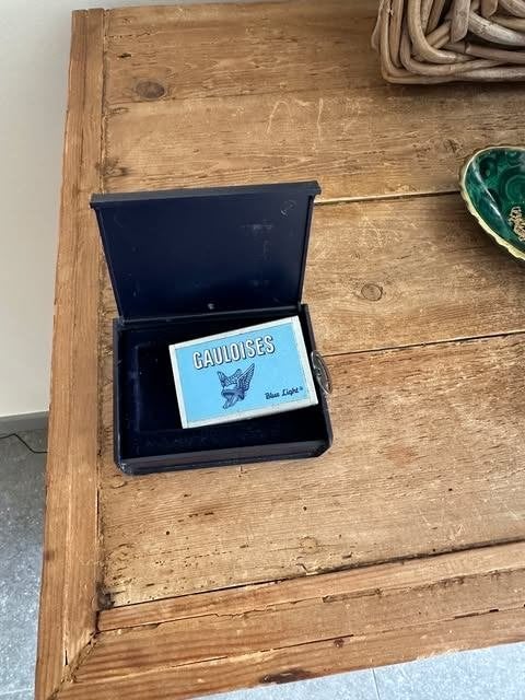Gauloises aansteker briquet lighter blue light, Oinfo@qauois.an, Ophalen of Verzenden, Aansteker, Gauloises