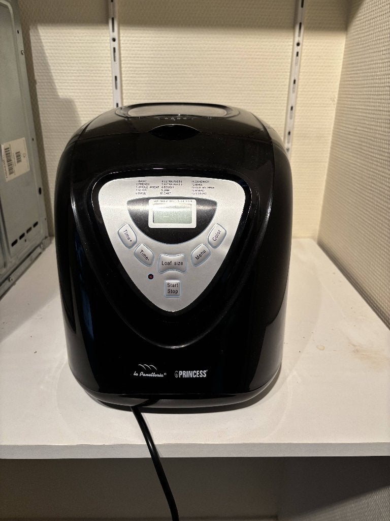 Princess broodmachine, Elektronische apparatuur, Broodbakmachines, 800 tot 1200 gram deeg, Ophalen, Zo goed als nieuw, Meer dan 10 programma's