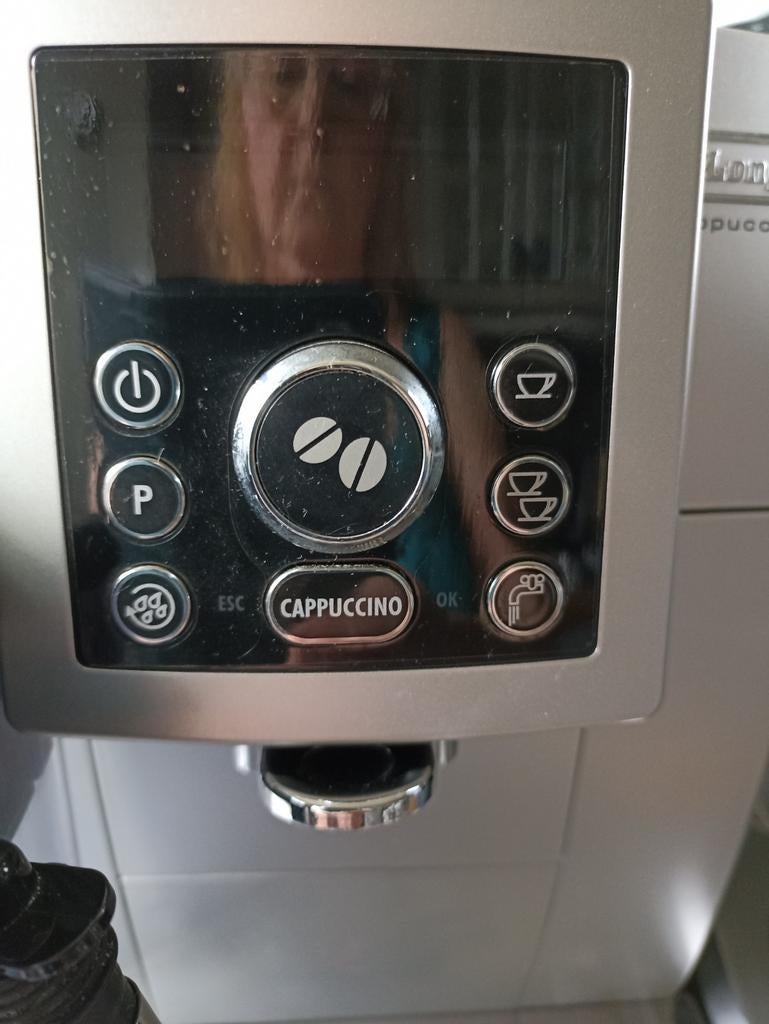 D 'Longhi volautomatische koffiemachine met koffiebonen, Elektronische apparatuur, Koffiezetapparaten, Ophalen, Koffiemachine