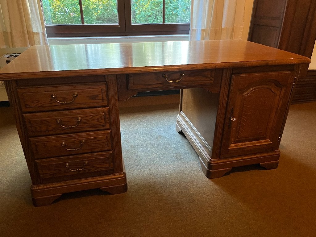 Groot Bureau,  160 op 75, hout, Ophalen