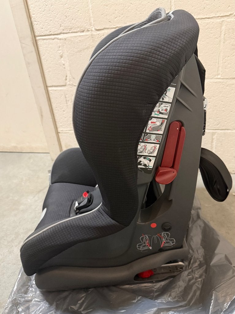 Siège auto bébé Mercedes Benz, Enlèvement, Comme neuf, Autres marques, Ceinture de sécurité ou Isofix