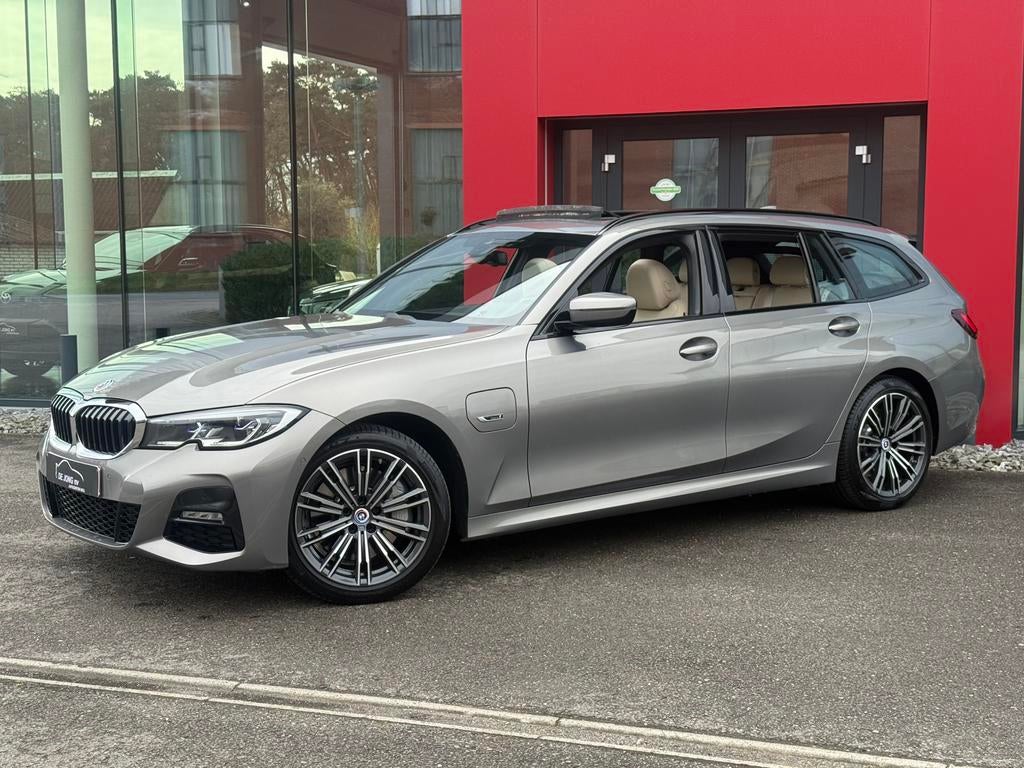 Bmw 330e M-sport Pano/Laser/Sfeer/Trekhaak/Apple/ BTW wagen, Auto's, BMW, Automaat, 1998 cc, Achterwielaandrijving, Leder