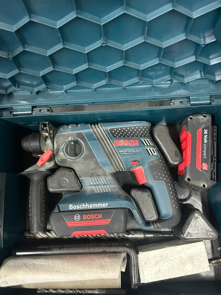 Perforateur bosh pro, Bricolage & Construction, Outillage | Foreuses, Enlèvement, Comme neuf