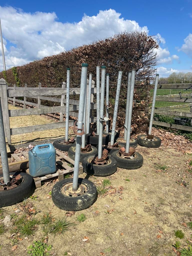 Springstaanders, Enlèvement, Utilisé, Obstacle