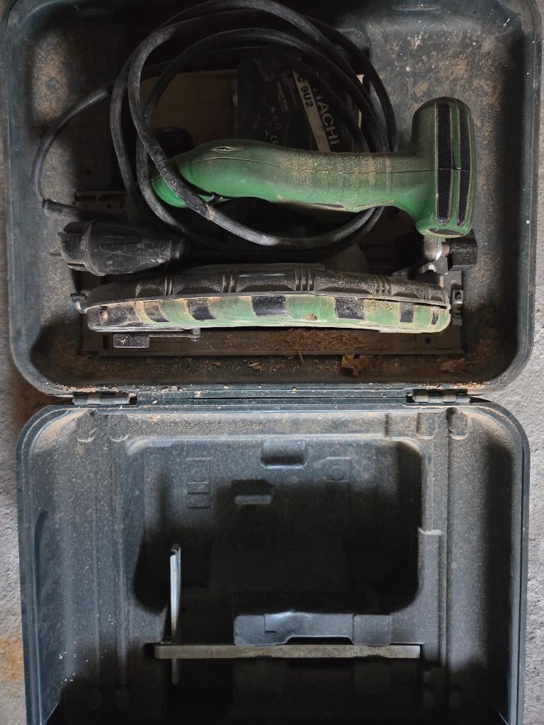 Hitachi cirkelzaag, Doe-het-zelf en Bouw, Gereedschap | Zaagmachines, Ophalen, Gebruikt, Cirkelzaag, 70 mm of meer