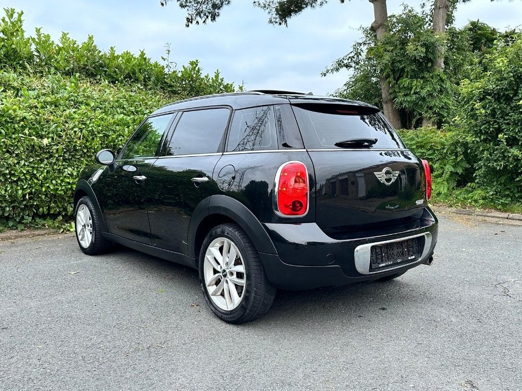 Mini Countryman 1.6 Essence 2010 Euro 5 Double toit ouvrant, 90 kW, Euro 5, 140 g/km, Noir