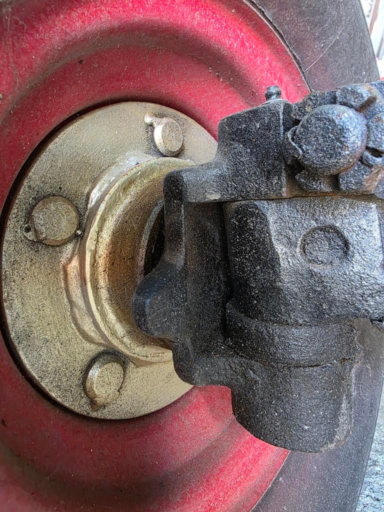 Achteras heftruck, Ophalen