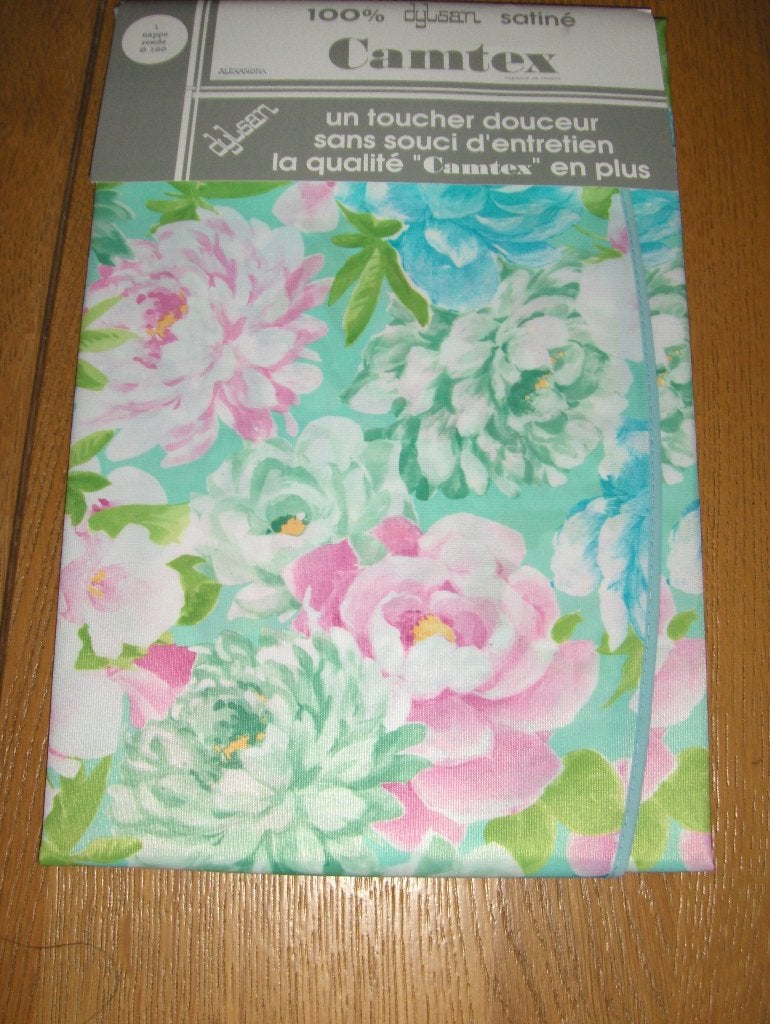 Nappe ronde polyester satiné de 1 m 60 . Pas de repassage ., Nappe, Enlèvement ou Envoi, Neuf, Polyester