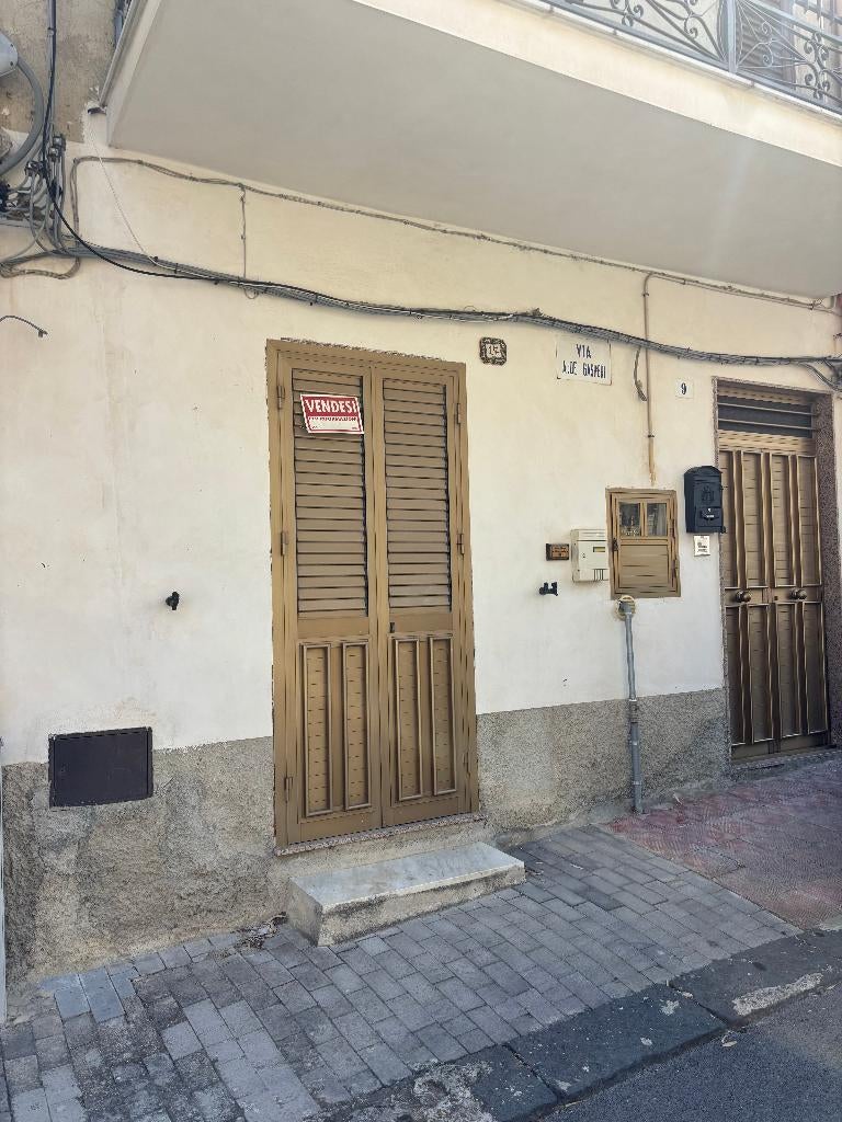 Sicile, appartement avec entrée indépendante à 30 min mer, Immo, Village, 78 m², Montedoro, 2 pièces