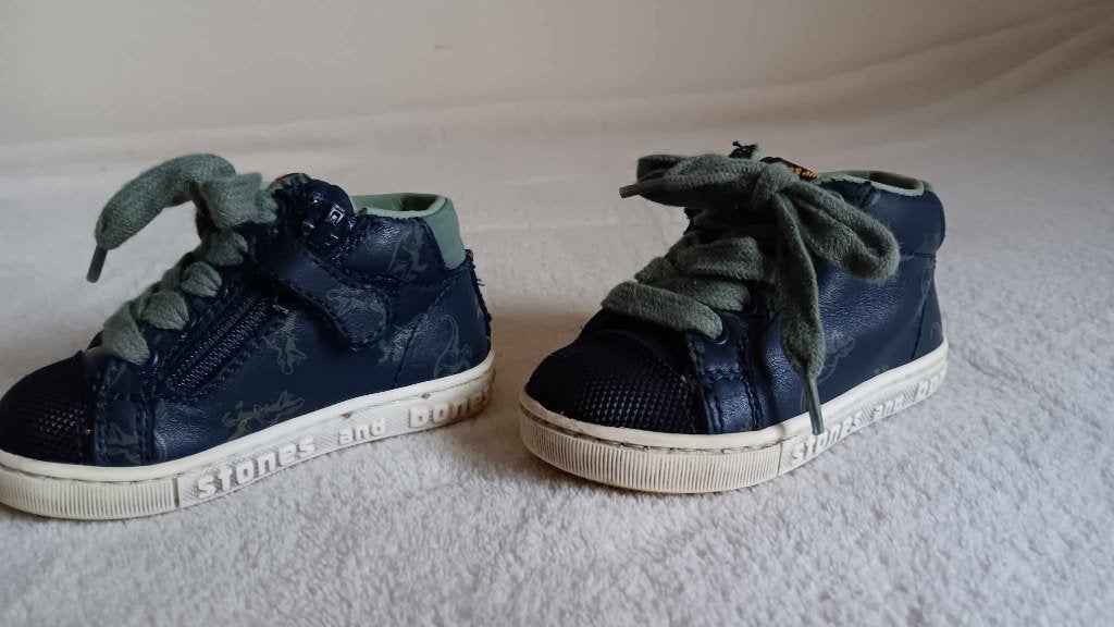 Schoenen Stones and Bones maat 19, Kinderen en Baby's, Ophalen, Gebruikt, Schoenen, Stones and bones