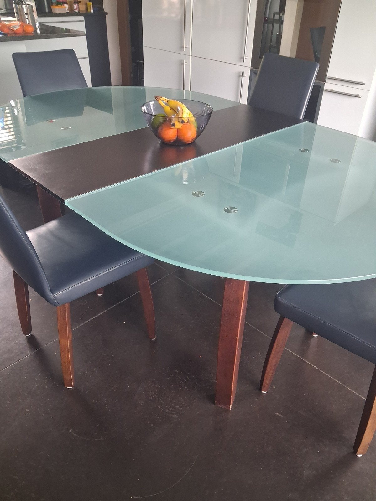 Moderne eetplaats, Ophalen, Glas