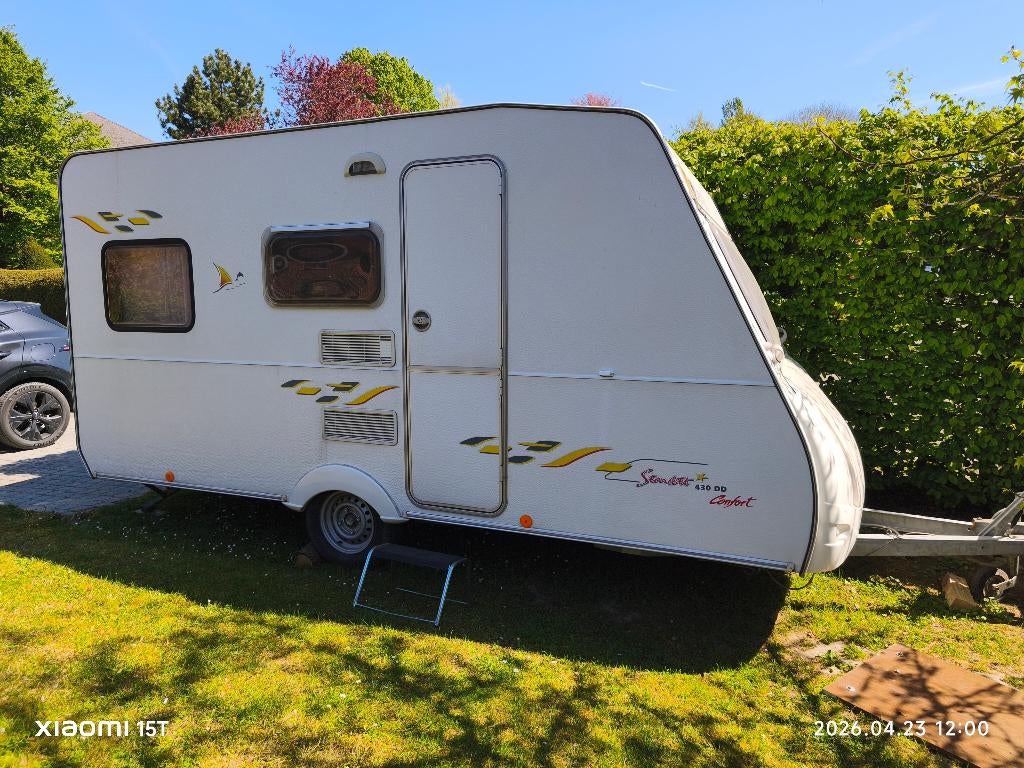 Une caravane tractable avec auvent, Caravanes & Camping, Roue de secours, Sterckeman, 4 à 5 mètres, Particulier