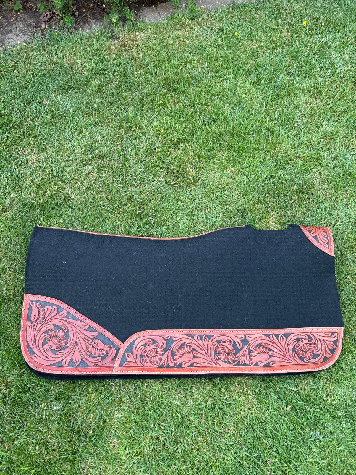 Western zadelpads vilt, Animaux & Accessoires, Chevaux & Poneys | Couvertures & Couvre-reins, Comme neuf, Pad de selle, Noir, Enlèvement