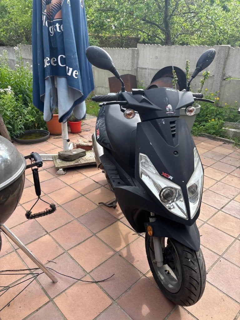 Scooter 50CC Merk Geniric, Fietsen en Brommers, Ophalen, Gebruikt, Klasse B (45 km/u), Benzine
