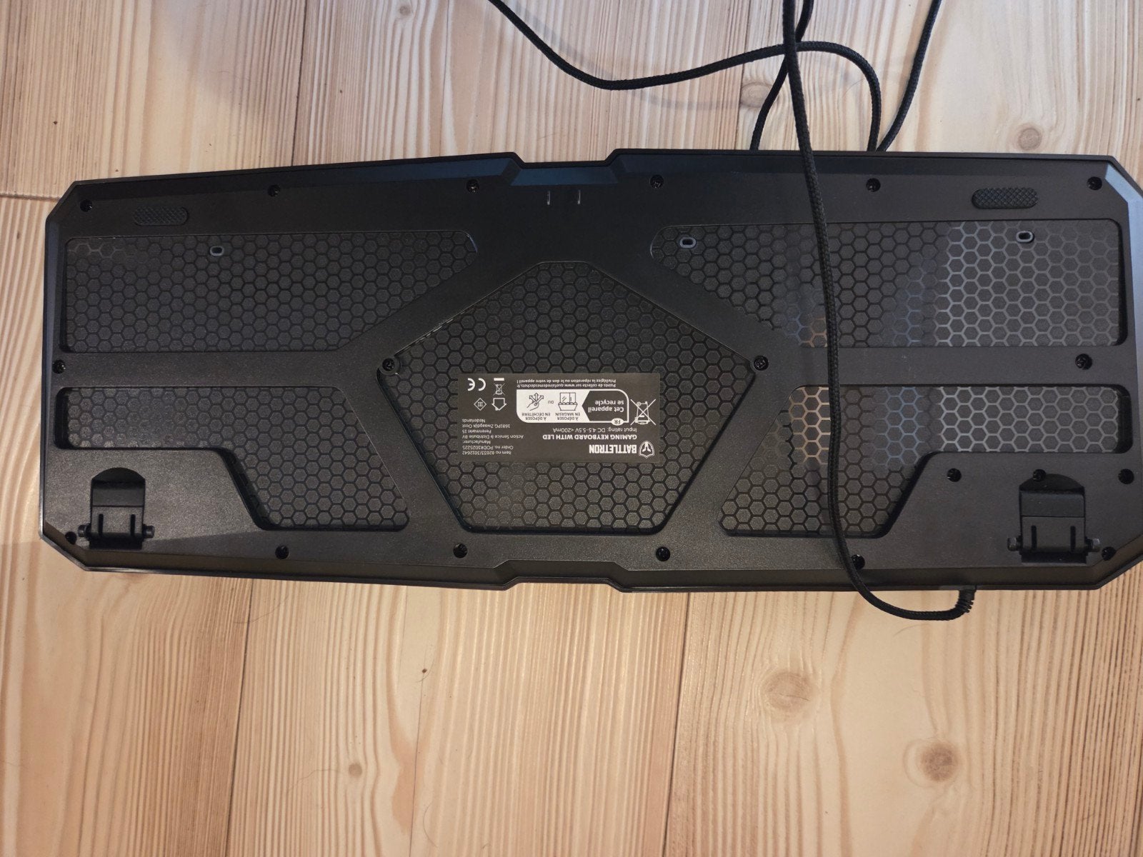 Battletron keyboard, Informatique & Logiciels, Claviers, Enlèvement, Qwerty, Clavier gamer