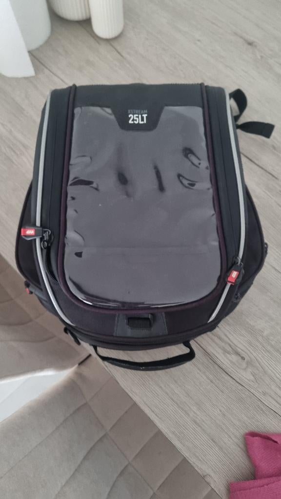 Sacoche reservoire givi 5l, Motoren, Accessoires | Koffers en Tassen, Ophalen, Zo goed als nieuw